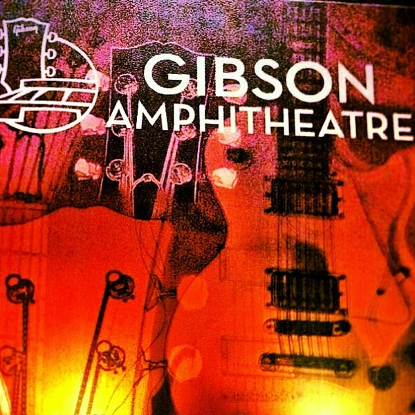 Photo prise au Gibson Amphitheatre par Oscar H. le8/18/2013