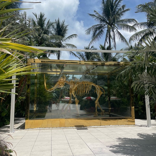 รูปภาพถ่ายที่ Faena Hotel Miami Beach โดย Munny K. เมื่อ 7/5/2023
