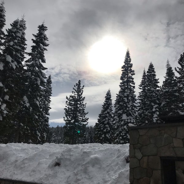 Снимок сделан в The Ritz-Carlton, Lake Tahoe пользователем Munny K. 2/23/2019