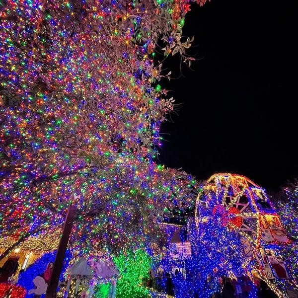 Deacon Dave's Christmas Lights 4 tips