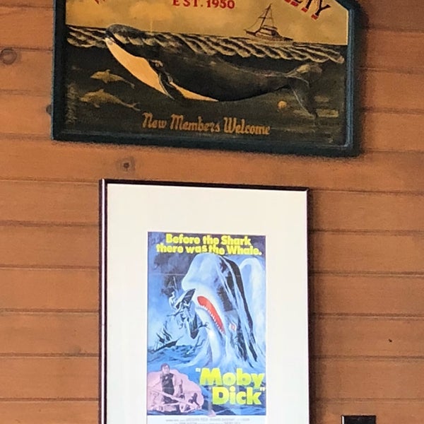 รูปภาพถ่ายที่ Moby Dick Restaurant โดย Demis G. เมื่อ 8/27/2018