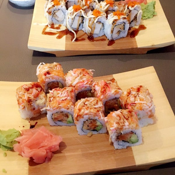 3/19/2016에 Joyce V.님이 Sushi Paradise에서 찍은 사진