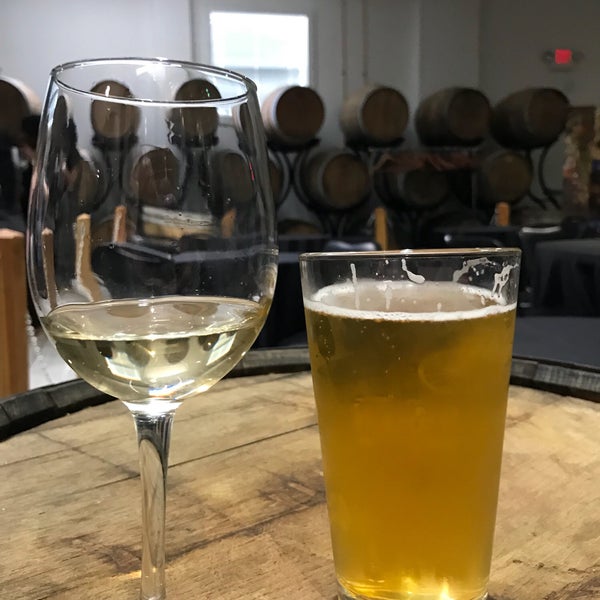 Photo taken at Crossing Vineyards and Winery by Marc F. on 5/5/2018