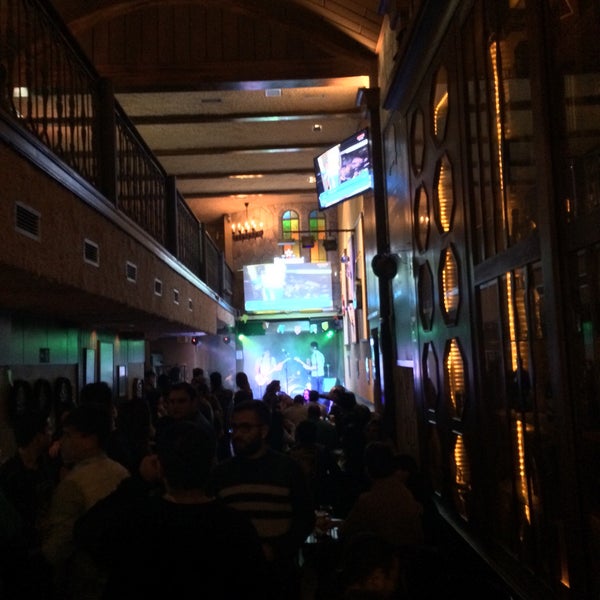 Photo taken at Rock&#39;n Beer Irish Pub by Tadeu S. on 6/28/2015