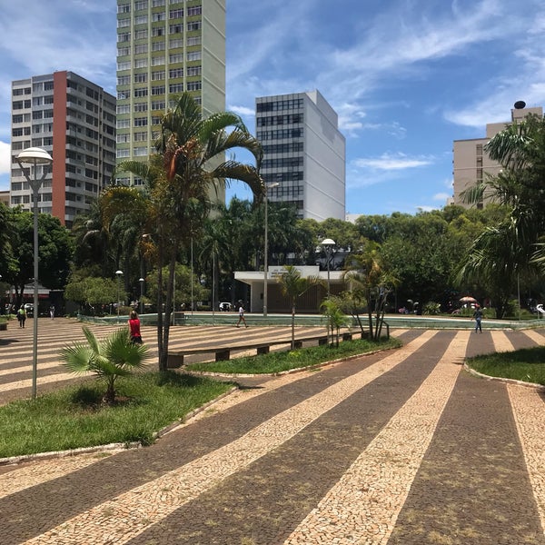 Photo taken at Praça Tubal Vilela by Tadeu S. on 1/18/2019