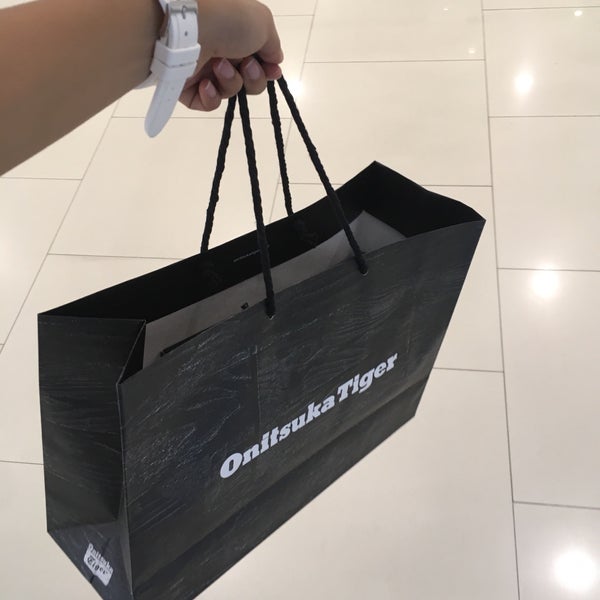 Paper bag cheap onitsuka tiger