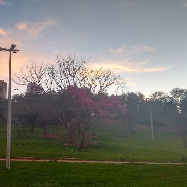 Das Foto wurde bei Parque do Povo von Teo V. am 7/21/2015 aufgenommen