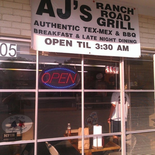 Foto tomada en AJ&#39;s Ranch Road Grill  por Derek W. el 9/3/2013