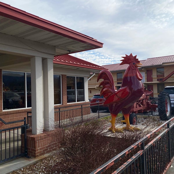 Photos at Red Rooster Pancake House 29 tips from 902 visitors