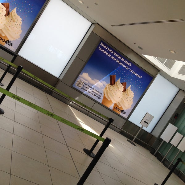 5/8/2013에 Adelaide F.님이 더블린 공항 (DUB)에서 찍은 사진