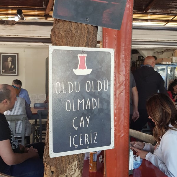 Foto tomada en Odun Ateşinde Çay Keyfi  por Emel C. el 10/27/2019