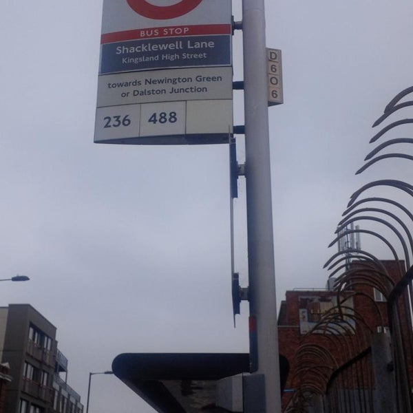 Знак стоп во дворе. Фрод картинка. Дорожный знак 101. Стоп фрод. Знак впереди.