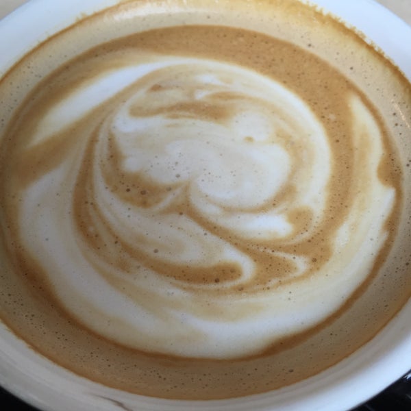 2/11/2015にRitaがVoltage Coffee &amp; Artで撮った写真