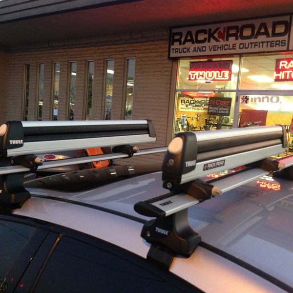 Foto tirada no(a) Rack N Road Car Rack &amp; Hitch Superstores por Alfred C. em 1/17/2013