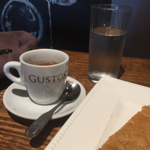 Photo taken at Gustos Coffee Co. by TURBORICUA on 2/4/2016