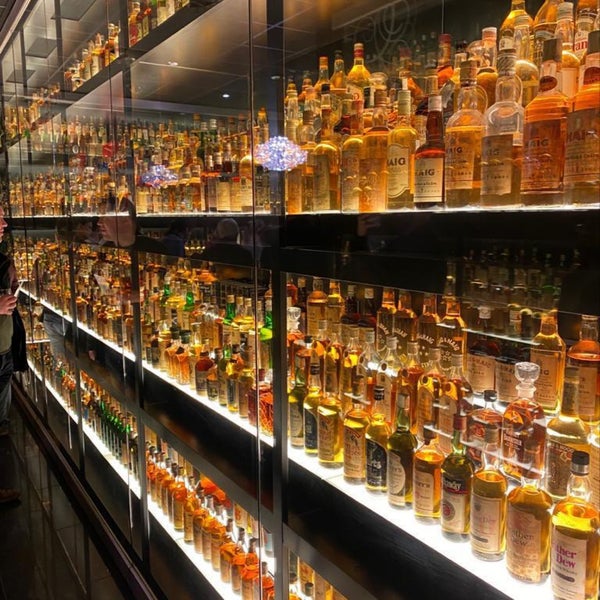 Снимок сделан в The Scotch Whisky Experience пользователем Joel V. 12/28/2019