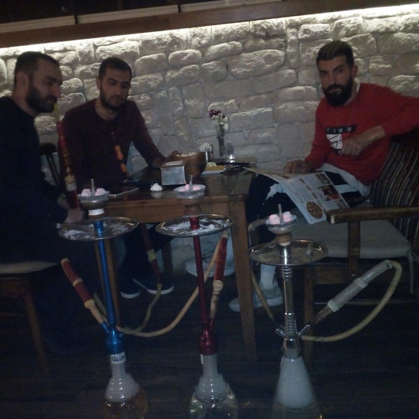 Das Foto wurde bei Hisarönü Cafe von Emre Ö. am 11/28/2019 aufgenommen