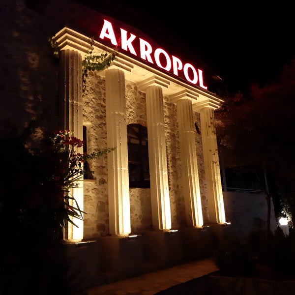 Photo taken at Akropol Cafe &amp; Bar &amp; Restaurant by Mustafa Y. on 9/23/2019
