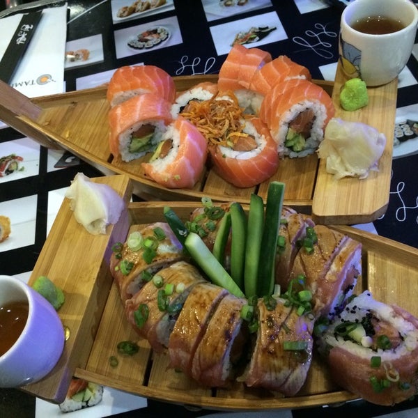 Photo taken at Tampopo - Sushi Bar by Elena K. on 10/24/2014