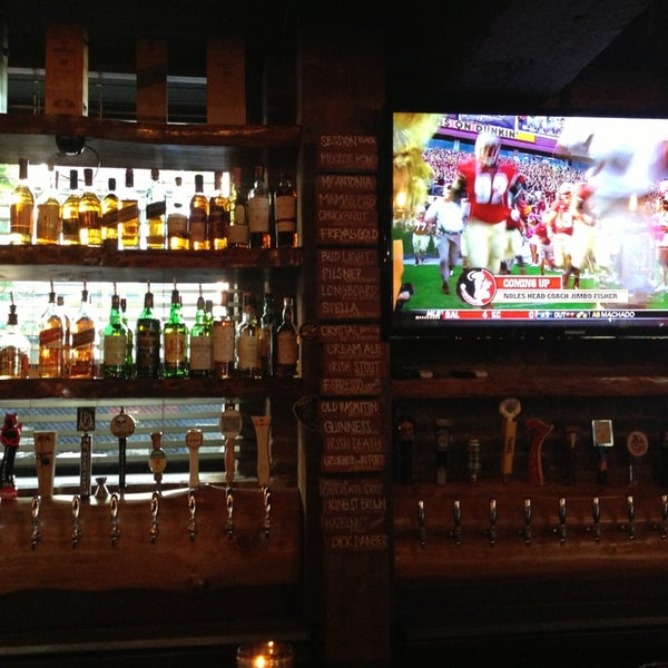 Photo taken at The LODGE Sports Grille - Stadium by Ayako I. on 7/23/2013