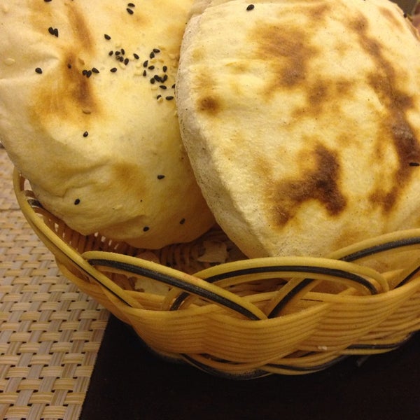 Photo taken at Ennap Restaurant مطعم عناب by Mustafa Y. on 7/26/2014