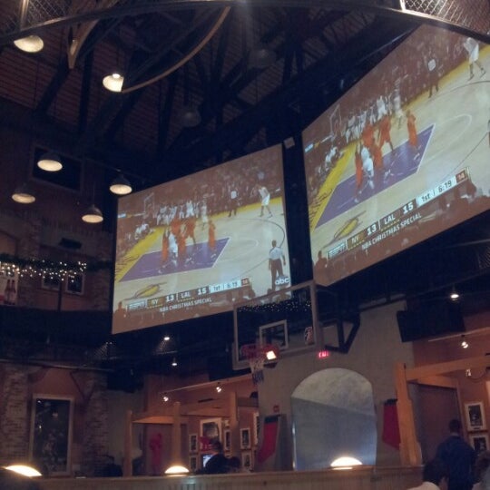 Снимок сделан в NBA City Restaurant пользователем Renata L. 12/25/2012