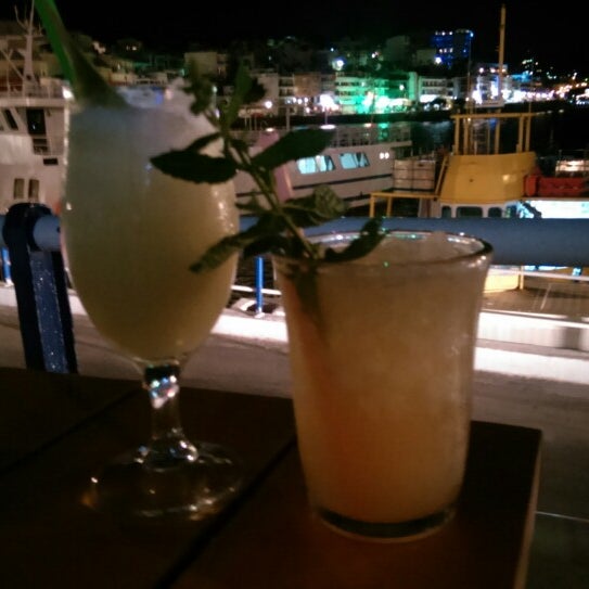 Photo prise au Bajamar Cocktail Bar par Stelios P. le7/14/2014