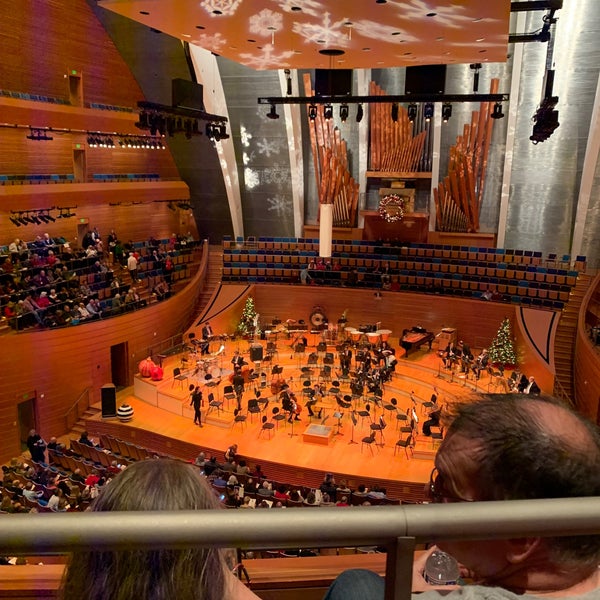 Photo taken at Kauffman Center for the Performing Arts by Ryan J. on 12/14/2019