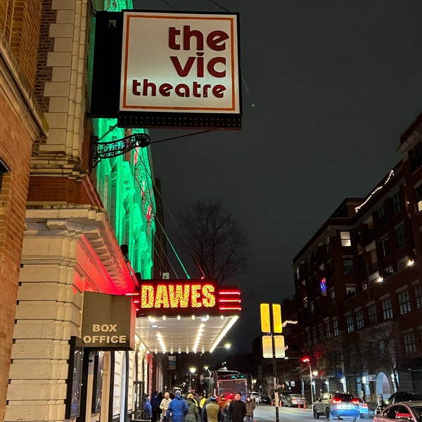 รูปภาพถ่ายที่ The Vic Theatre โดย Nick P. เมื่อ 12/5/2021