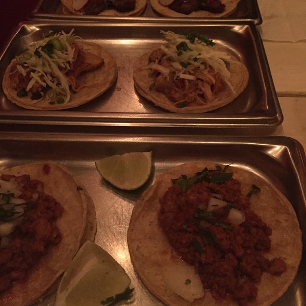 รูปภาพถ่ายที่ El Chucho Cocina Superior โดย Cori Sue เมื่อ 5/31/2015