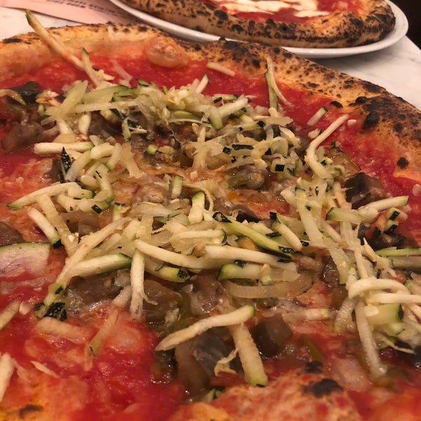 Foto diambil di NONA Pizza oleh AY.. ✈. pada 9/23/2019