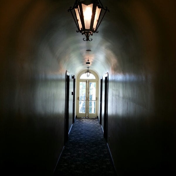 9/29/2013에 Saul L.님이 Montecito Inn에서 찍은 사진