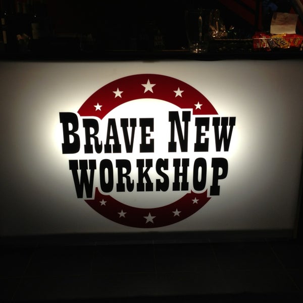 Foto tomada en Brave New Workshop Comedy Theatre  por Mike K. el 2/8/2013