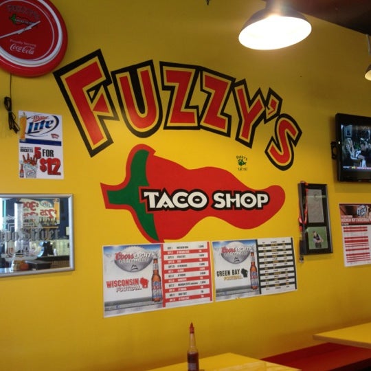 Снимок сделан в Fuzzy&#39;s Taco Shop пользователем Jay J. 11/21/2012