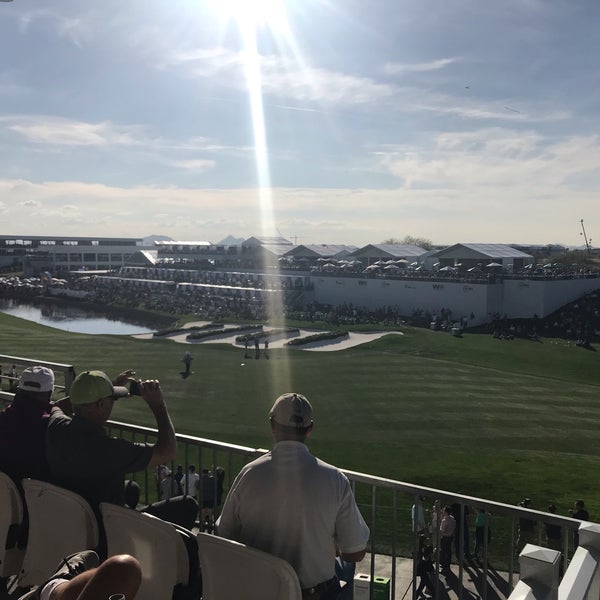 waste management phoenix open 18th hole - 1 tip from 132 visitors