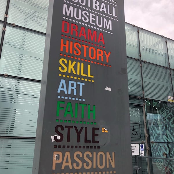 รูปภาพถ่ายที่ National Football Museum โดย Alejandra C. เมื่อ 10/5/2019