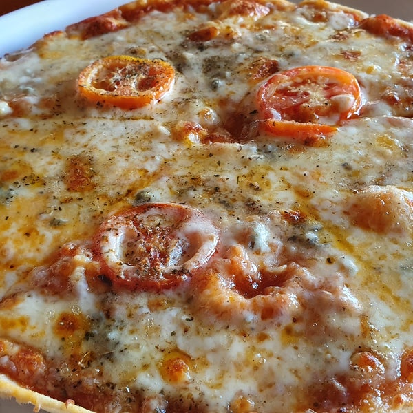 Yum Pizza with Gorgozola. Wow.