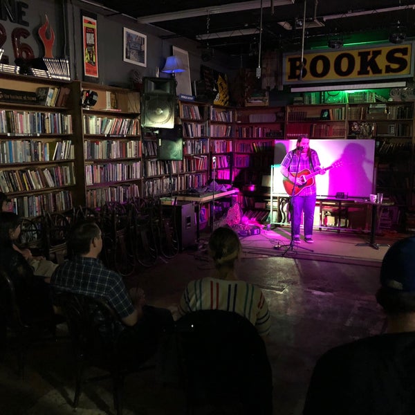 Photo taken at MUTINY Information Cafe by Eric L. on 5/18/2018