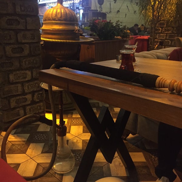 Foto scattata a Şahmaran Cafe da Vedat S. il 12/8/2019
