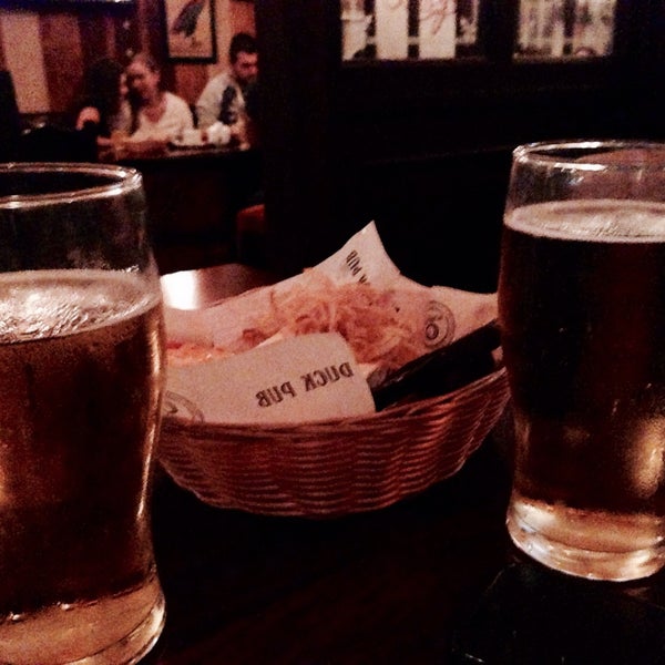9/5/2015 tarihinde Polina ✈.ziyaretçi tarafından Drunken Duck Pub'de çekilen fotoğraf