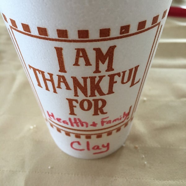 Foto tirada no(a) Tin Cup Coffee por Ronald Clayton S. em 12/21/2015