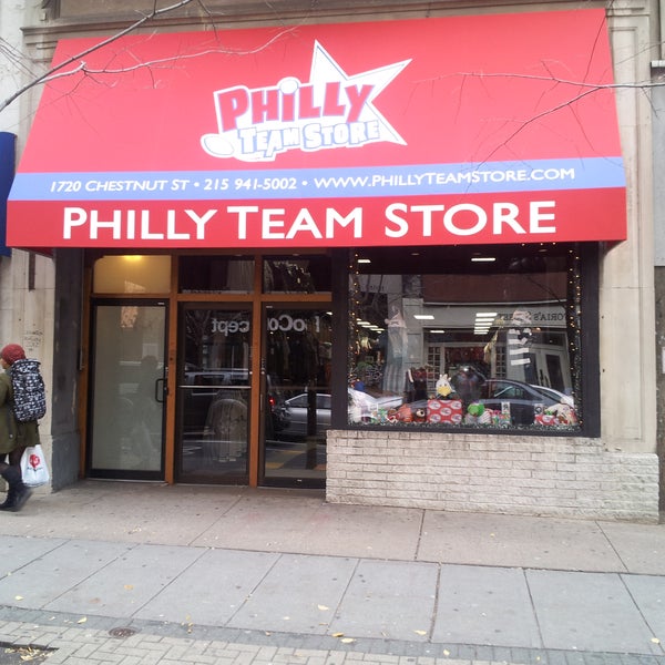 4/10/2014 tarihinde Philly Team Storeziyaretçi tarafından Philly Team Store'de çekilen fotoğraf