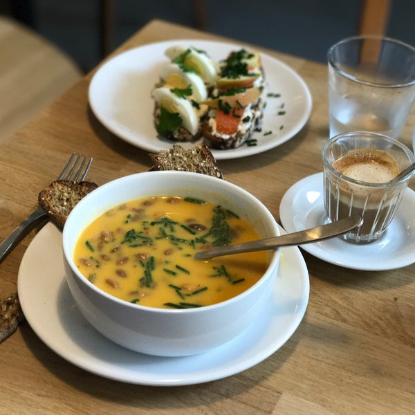 Probably the best soup I've ever had and I know my soups :) Also the kimchi tartine is just delightful! Coffee is easily top 3 in Paris at the moment! Ask for an espresso and a cappuccino ;)