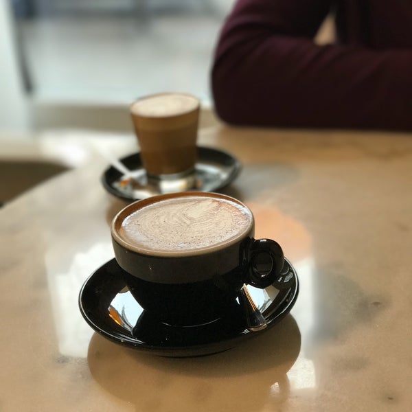Foto tirada no(a) Blackburn Coffee por Tav em 1/8/2017