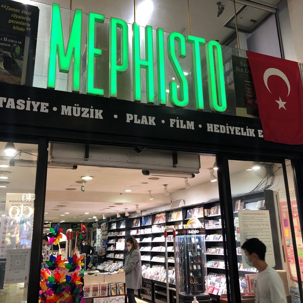 Photo taken at Mephisto by Olivamaslina 🚗 on 10/28/2020