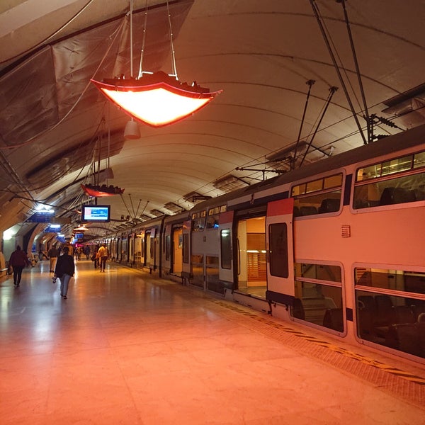 Photos à RER Haussmann SaintLazare [E] Gare à Chausséed'Antin