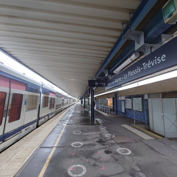 RER VillierssurMarne — Le PlessisTrévise [E]