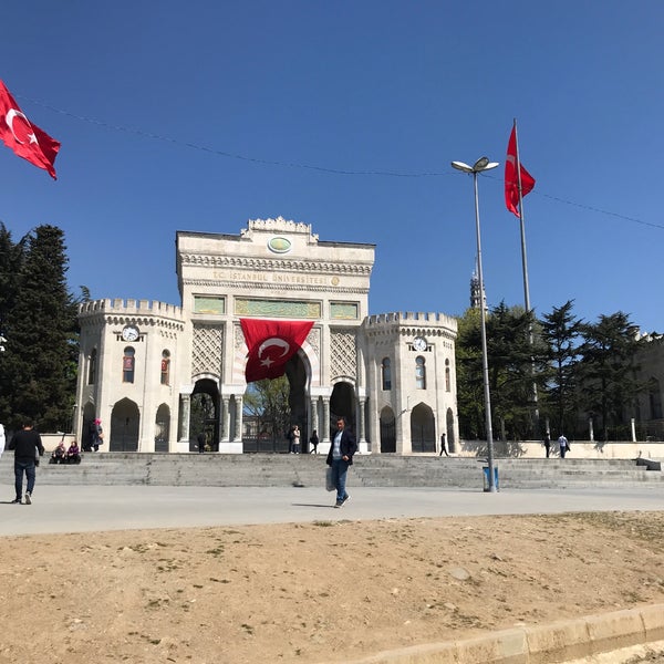 4/22/2019にAlexey F.がİstanbul Üniversitesi Fen Fakültesiで撮った写真