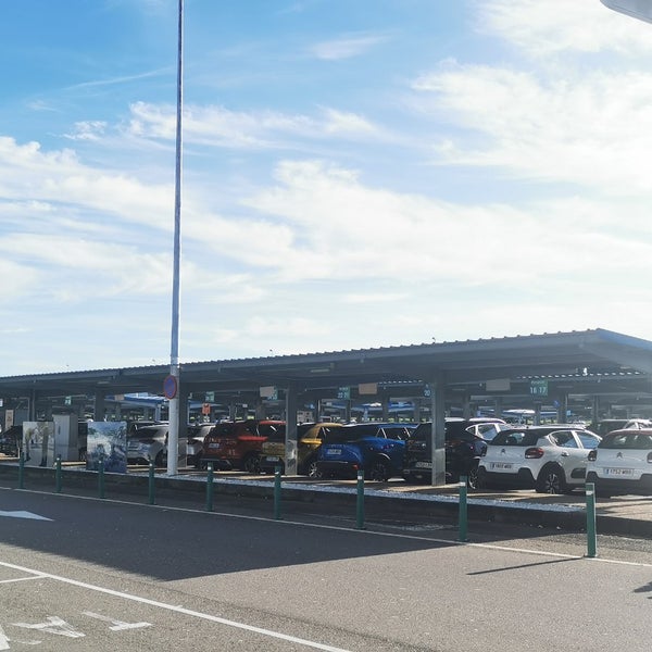 Parking Aeropuerto de Asturias (OVD) 4 tips Parking Aeropuerto de Asturias (OVD) 4 tips