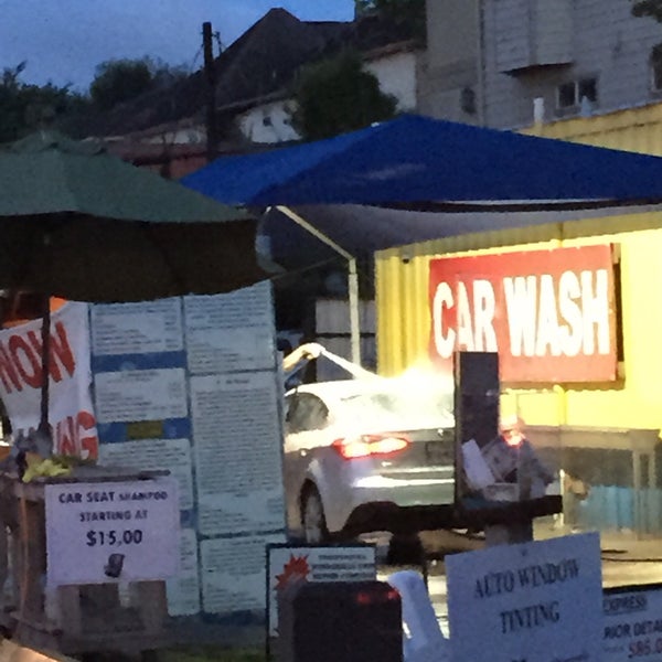 6/13/2015にMichael PeterがThe Oasis Hand Car Wash &amp; Detail Shopで撮った写真